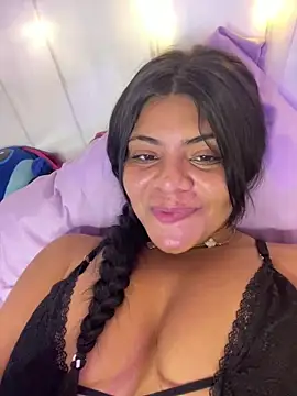 Snapshot of jeymi-aguirre chatting on December 17, 9:04 am jeymi-aguirre online show from December 17, 9:04 am