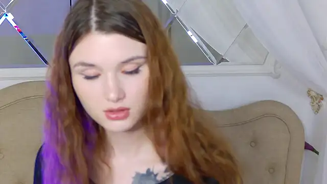 CrystalBrooks online show from November 30, 4:55 pm