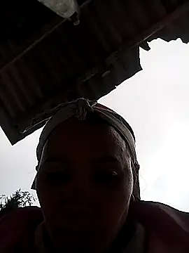 Snapshot of yes776 chatting on December 15, 5:55 am yes776 online show from December 15, 5:55 am