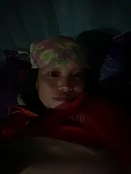 Snapshot of Lilik2 chatting on December 14, 2:00 pm Lilik2 online show from December 14, 2:00 pm