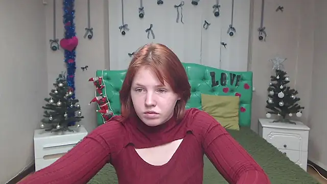 Snapshot of EvelinaRedfox chatting on December 16, 6:07 am EvelinaRedfox online show from December 16, 6:07 am