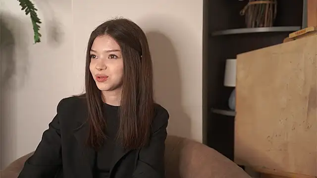 SadyeAnnarino online show from December 2, 12:10 pm