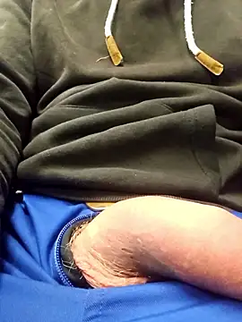 Snapshot of maaly1983 chatting on December 16, 2:55 pm maaly1983 online show from December 16, 2:55 pm