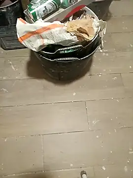 Valencianoo411 online show from December 3, 8:07 pm