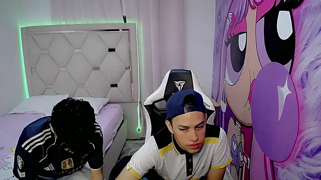 THE VIPS TWINK online show from December 3, 9:35 pm