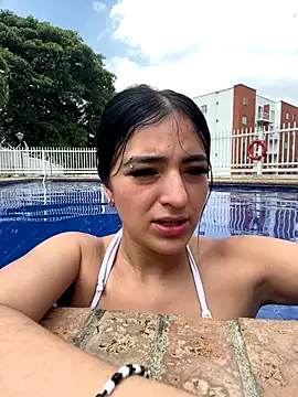 Valeriaa  001 online show from December 3, 6:28 pm