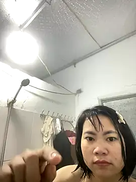 Snapshot of Chew_candy chatting on December 4, 3:32 pm Chew candy online show from December 4, 3:32 pm