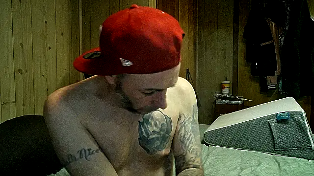 8point5guy online show from December 17, 5:57 am