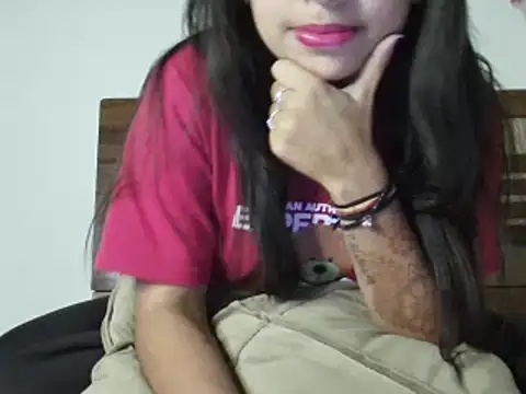 Snapshot of priya_008 chatting on December 4, 4:05 pm priya 008 online show from December 4, 4:05 pm