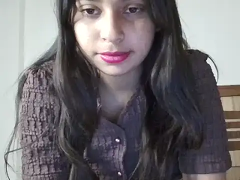 Snapshot of priya_008 chatting on December 5, 9:29 am priya 008 online show from December 5, 9:29 am