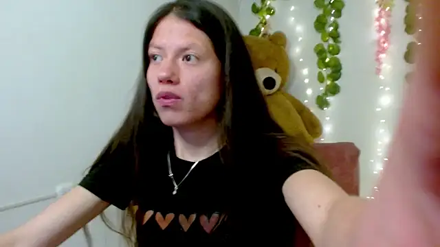 Snapshot of daphne160920 chatting on December 5, 3:09 pm daphne160920 online show from December 5, 3:09 pm