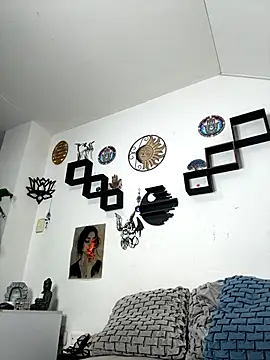 Snapshot of TheAlejandroDolls2 chatting on December 17, 12:33 pm TheAlejandroDolls2 online show from December 17, 12:33 pm