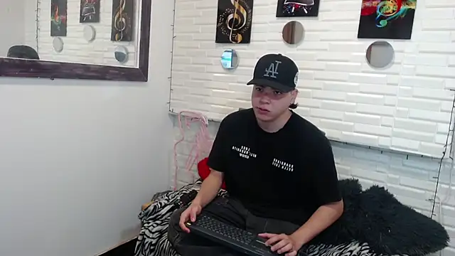 Dylan fooxx online show from December 15, 7:29 pm