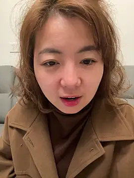 Snapshot of bibi347127 chatting on December 17, 9:04 am bibi347127 online show from December 17, 9:04 am