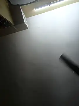 Snapshot of Preeti345 chatting on December 14, 7:47 am Preeti345 online show from December 14, 7:47 am