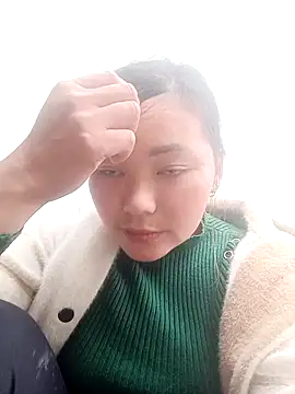 Snapshot of dona77 chatting on December 5, 8:23 am dona77 online show from December 5, 8:23 am