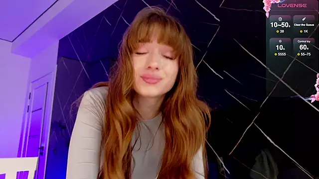 Snapshot of AlessiaBlisss chatting on December 14, 7:58 am AlessiaBlisss online show from December 14, 7:58 am