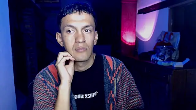 andrewsiilvaa online show from December 19, 1:45 am