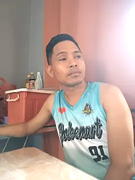 Snapshot of jevtobias chatting on December 16, 4:17 am jevtobias online show from December 16, 4:17 am