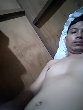 Snapshot of jevtobias chatting on December 16, 10:15 pm jevtobias online show from December 16, 10:15 pm