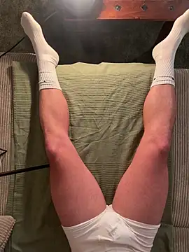 Snapshot of Krizzly666 chatting on December 16, 9:09 pm Krizzly666 online show from December 16, 9:09 pm