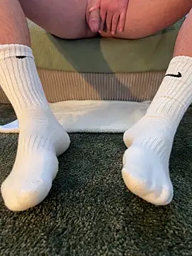 Snapshot of Krizzly666 chatting on December 18, 2:12 pm Krizzly666 online show from December 18, 2:12 pm