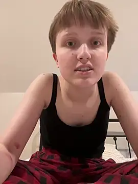 Snapshot of Lassie_Cassie chatting on December 14, 5:40 pm Lassie Cassie online show from December 14, 5:40 pm