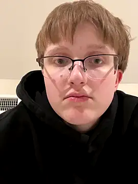 Snapshot of Lassie_Cassie chatting on December 18, 10:05 pm Lassie Cassie online show from December 18, 10:05 pm