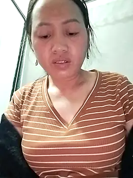 Snapshot of Luckyy03 chatting on December 15, 10:25 pm Luckyy03 online show from December 15, 10:25 pm