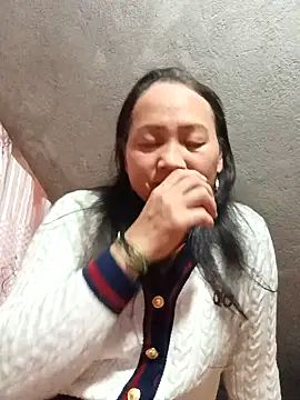 Snapshot of Luckyy03 chatting on December 17, 3:01 am Luckyy03 online show from December 17, 3:01 am