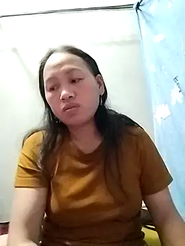 Snapshot of Luckyy03 chatting on December 17, 3:18 pm Luckyy03 online show from December 17, 3:18 pm