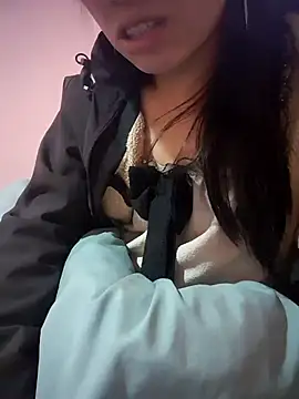 Layyla99 online show from December 16, 2:22 pm