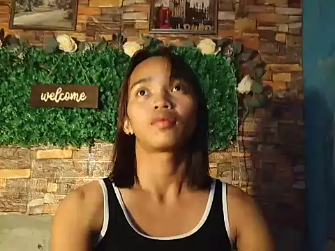 LaurenePh2 online show from December 21, 9:22 pm