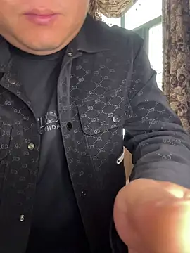 Snapshot of linzi_66 chatting on December 16, 5:56 am linzi 66 online show from December 16, 5:56 am