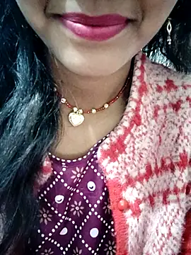 Snapshot of Aaisha_01 chatting on December 16, 6:40 am Aaisha 01 online show from December 16, 6:40 am