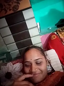 Snapshot of Aaisha_01 chatting on December 17, 8:53 am Aaisha 01 online show from December 17, 8:53 am