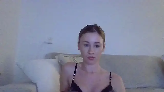 xxQueenxx online show from December 15, 7:18 pm