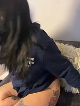 Snapshot of Lunaclarx chatting on December 15, 12:20 pm Lunaclarx online show from December 15, 12:20 pm