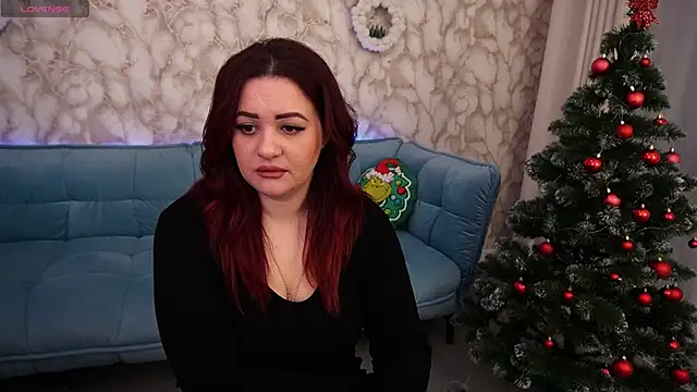 Snapshot of DiamondShadoww chatting on December 16, 2:44 pm DiamondShadoww online show from December 16, 2:44 pm