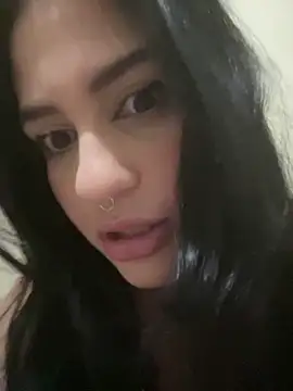 Snapshot of pudizinhaa_ chatting on December 14, 4:40 am pudizinhaa online show from December 14, 4:40 am