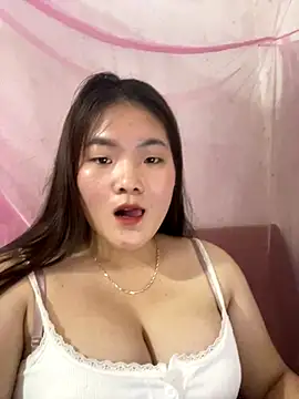 Snapshot of Moonlight_see123 chatting on December 15, 1:59 pm Moonlight see123 online show from December 15, 1:59 pm