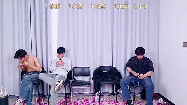 QYBOYS 010 online show from December 13, 7:53 pm