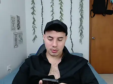 ENZO444  online show from December 20, 4:30 am