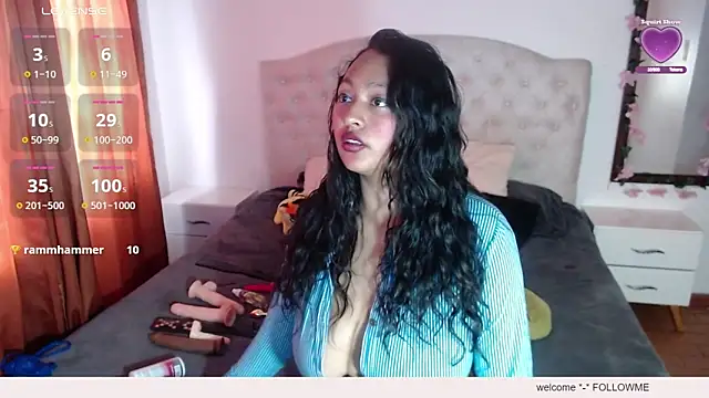 helenvalk online show from December 18, 6:25 pm