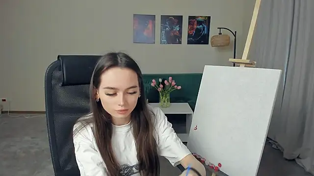 YvonneRobes online show from December 14, 12:10 pm