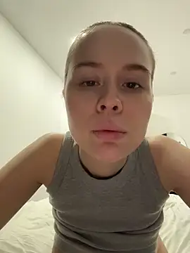 Nicole Loving online show from December 17, 9:54 pm