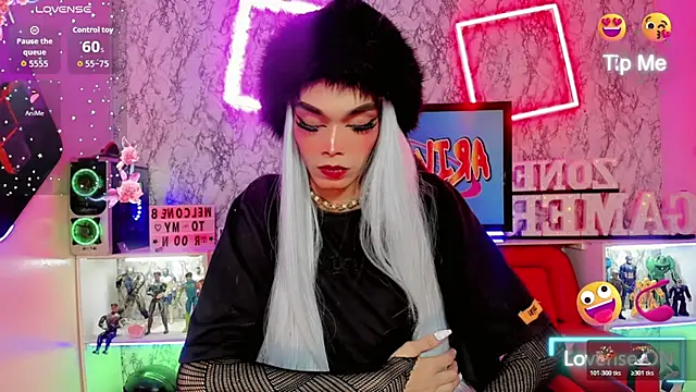 camila vasquez  online show from December 13, 7:53 pm