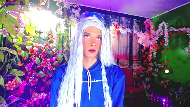 camila vasquez  online show from December 15, 8:02 pm