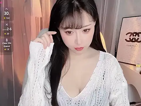 Anna25899 online show from December 17, 1:33 am