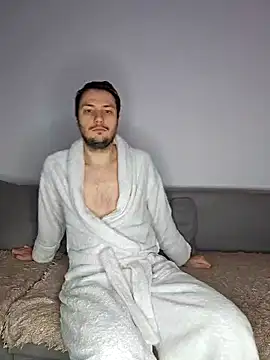 Snapshot of Lovebackground chatting on February 27, 9:22 am Lovebackground online show from February 27, 9:22 am